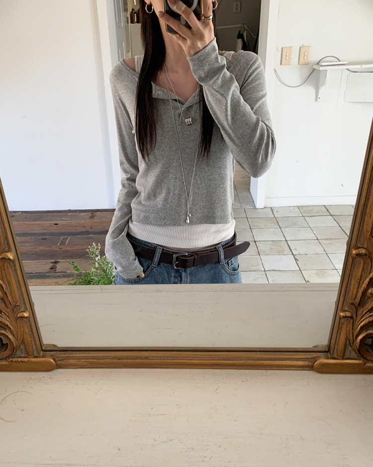 美色圓領半扣鈕細節上衣
