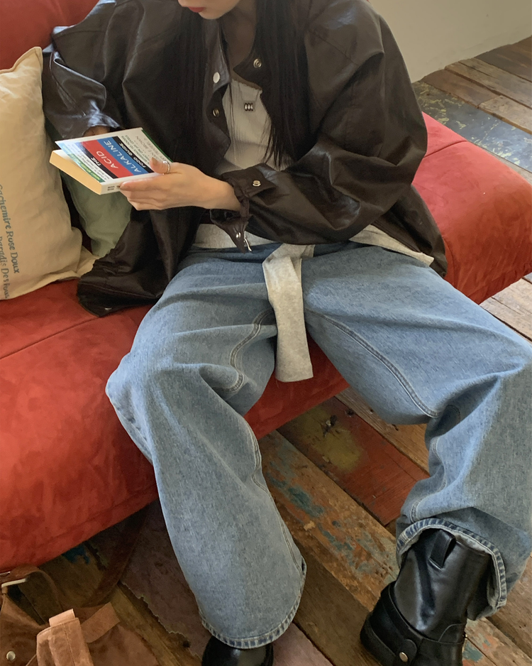 美色圓領半扣鈕細節上衣