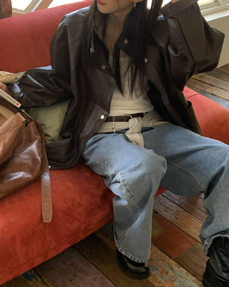 美色圓領半扣鈕細節上衣