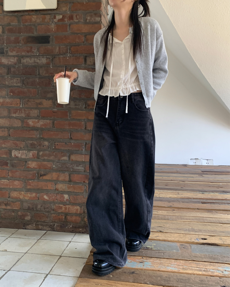 基礎排鈕修腰針織上衣