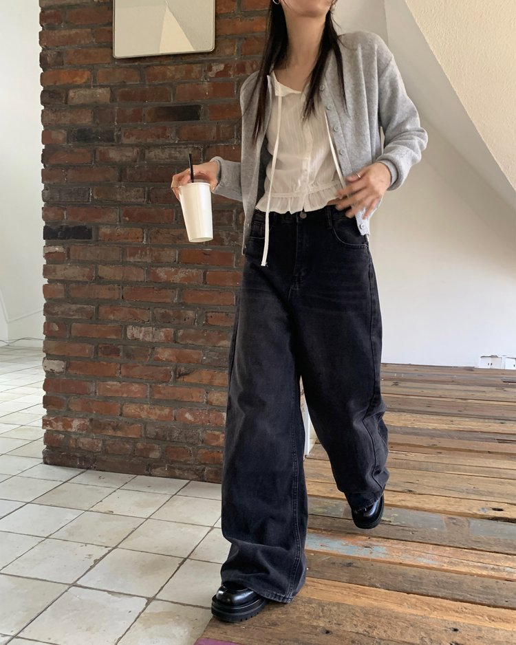 基礎排鈕修腰針織上衣