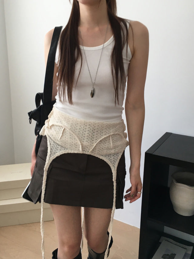 鈎織細節掛脖綁帶上衣