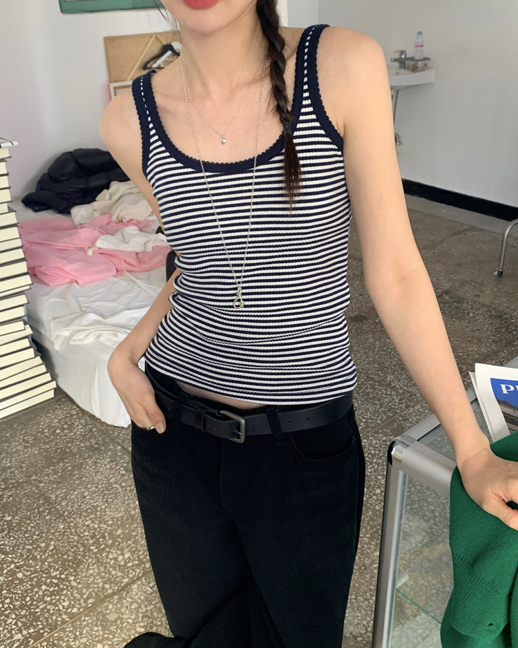 蕾絲邊細節條紋背心