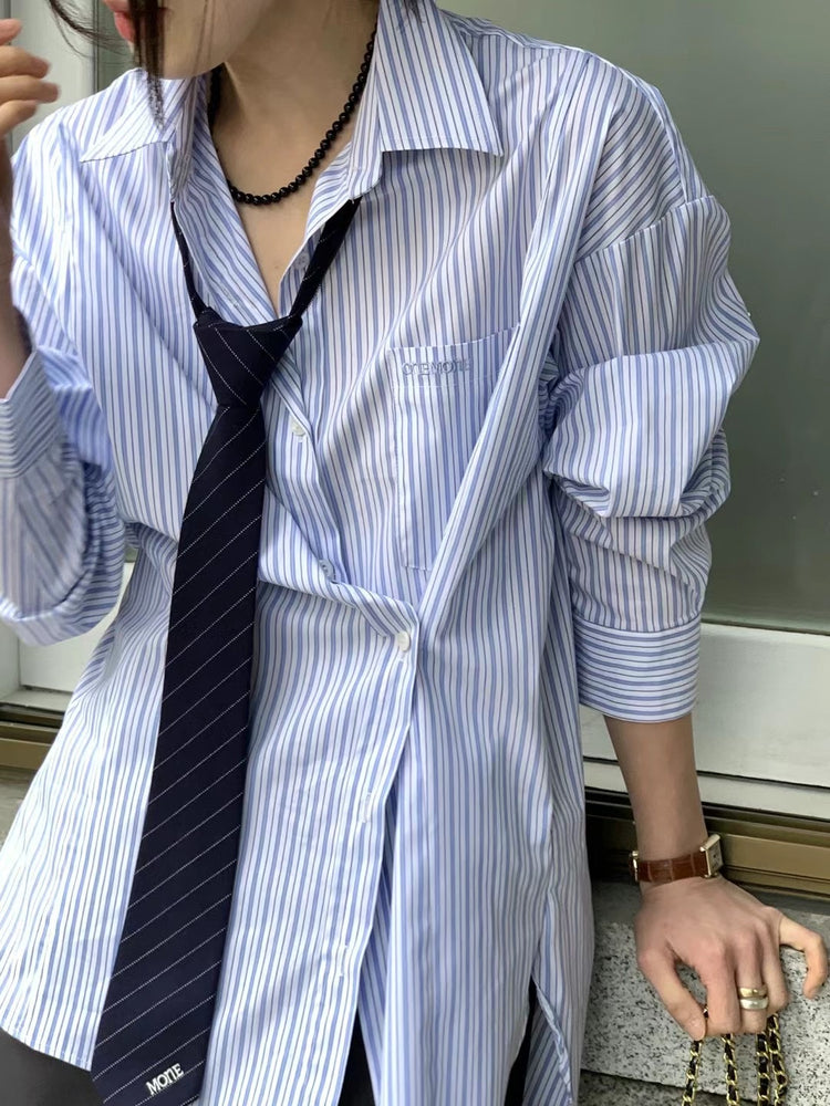 (現)高質條紋側扣後開叉襯衫