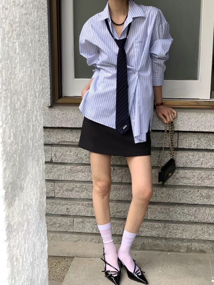 (現)高質條紋側扣後開叉襯衫