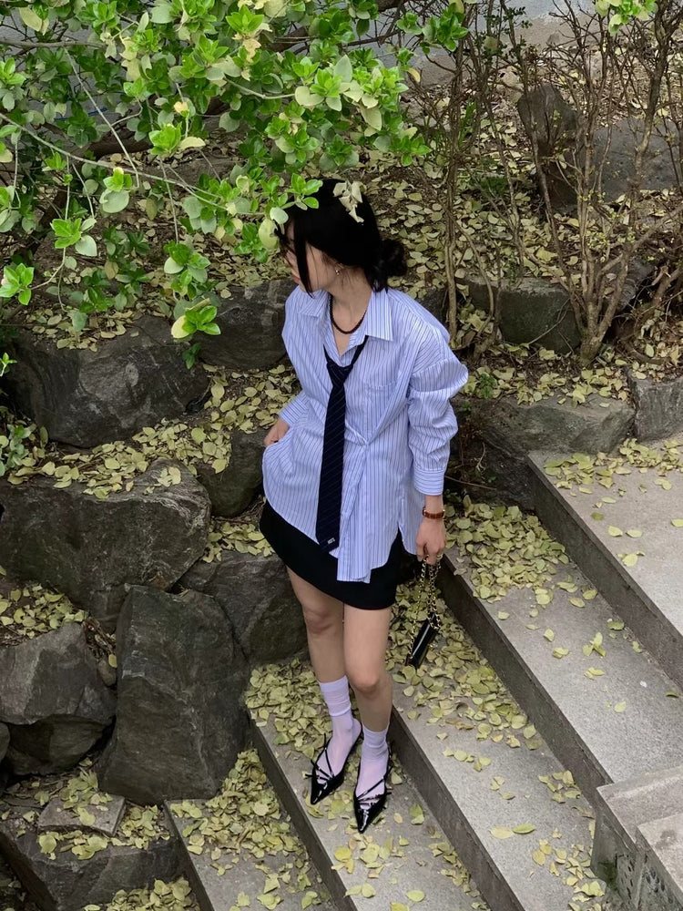 (現)高質條紋側扣後開叉襯衫