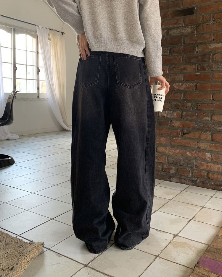 蕾絲邊垂帶細節上衣
