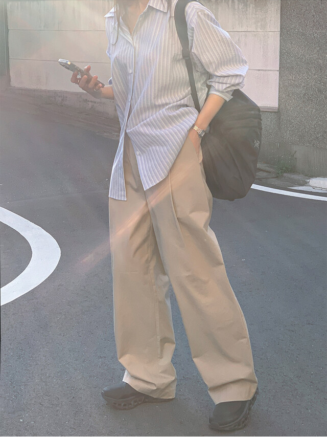 輕薄質感條紋寬鬆襯衫