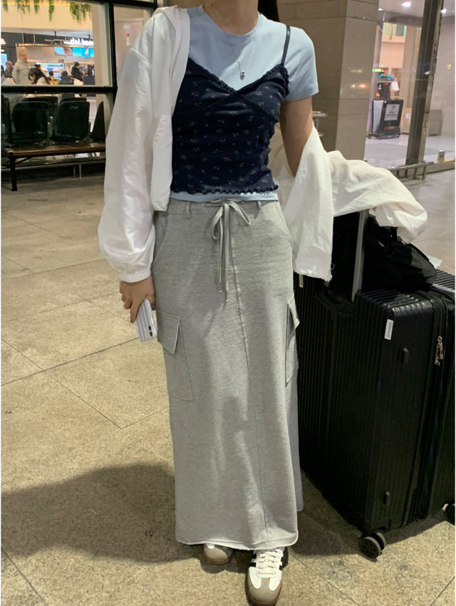 (現)休閒不修邊細節後開叉棉裙