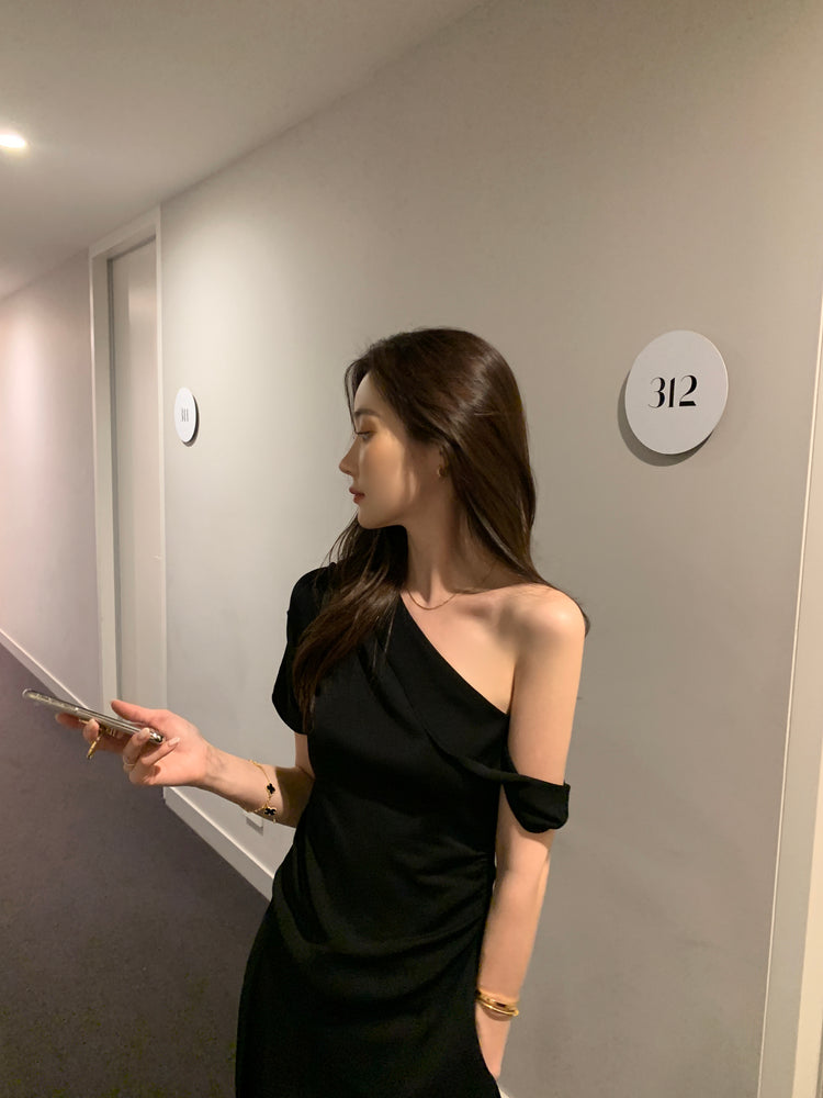 高質美肩側開叉針織上衣