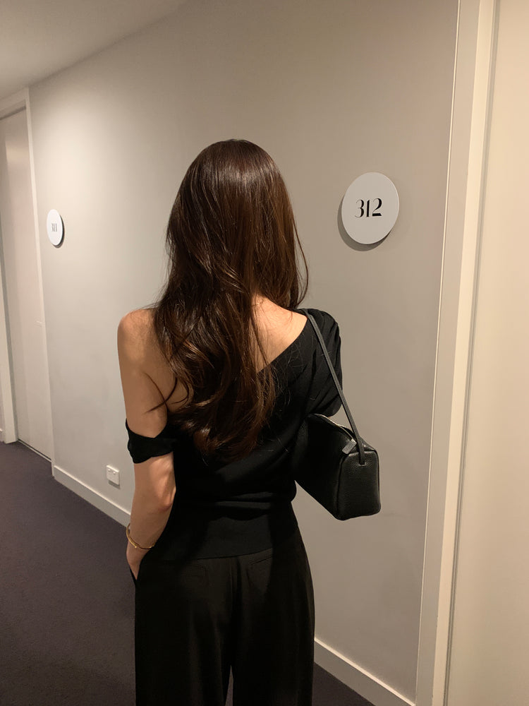 高質美肩側開叉針織上衣