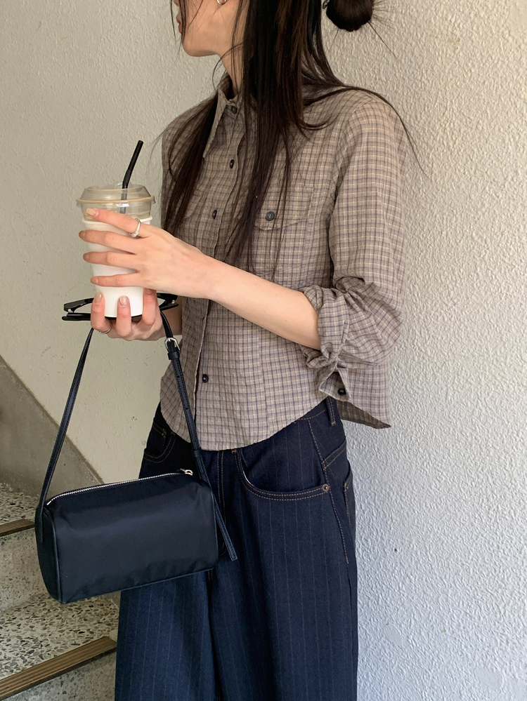 高質輕薄格紋修腰襯衫