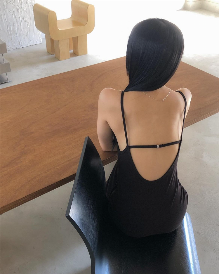 美背線細節bra連身裙