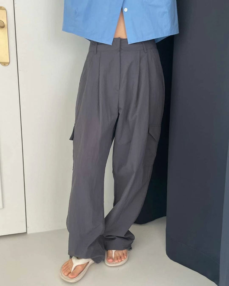 (現)輕薄尼龍雙褶束口工裝褲