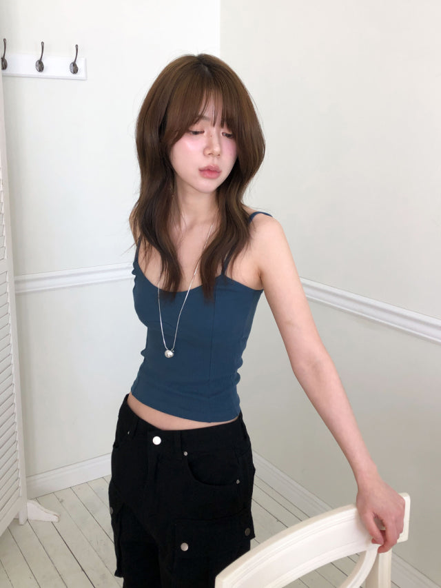 細肩帶胸壓線細節背心