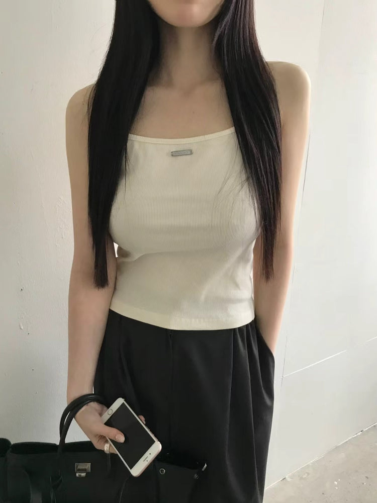 細帶金屬扣細節背心
