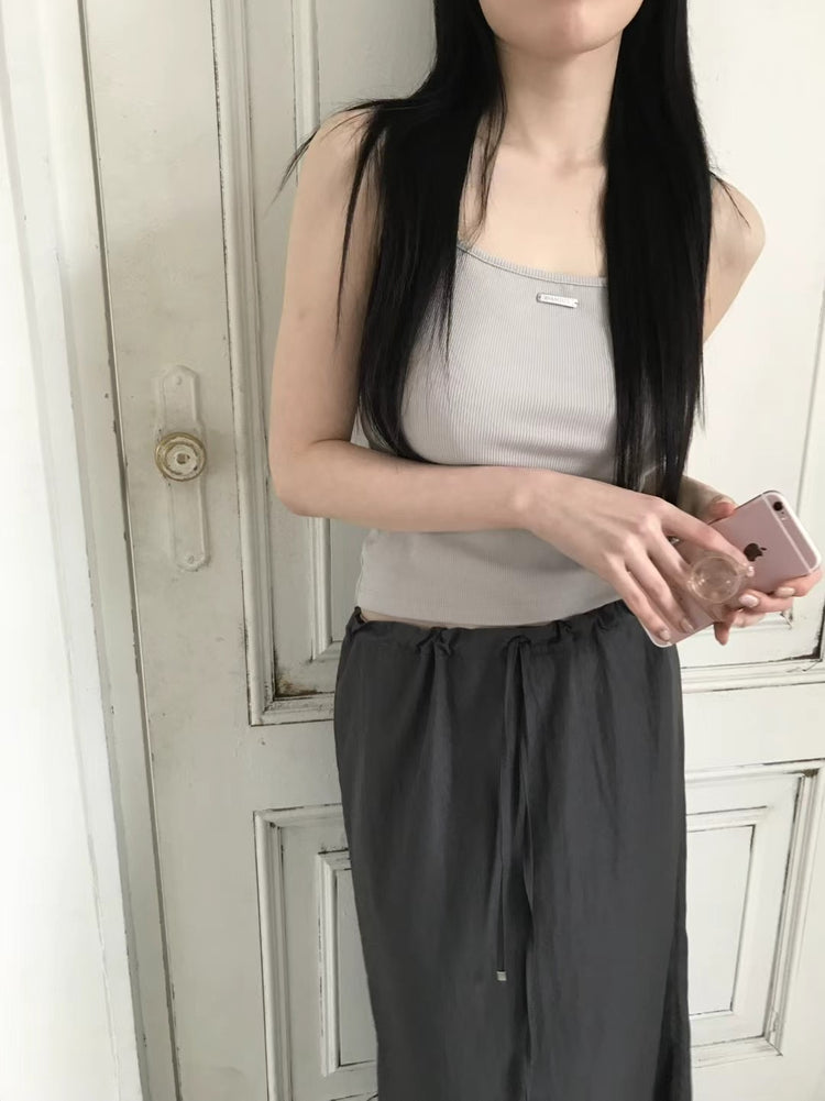 細帶金屬扣細節背心