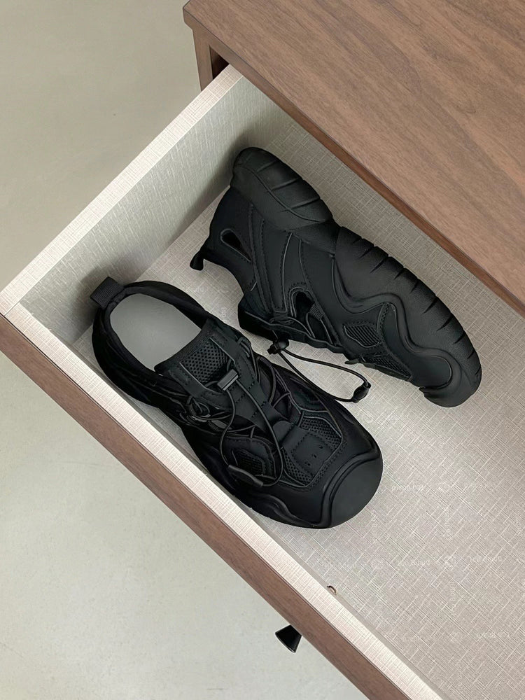 機能縷空細節休閒鞋