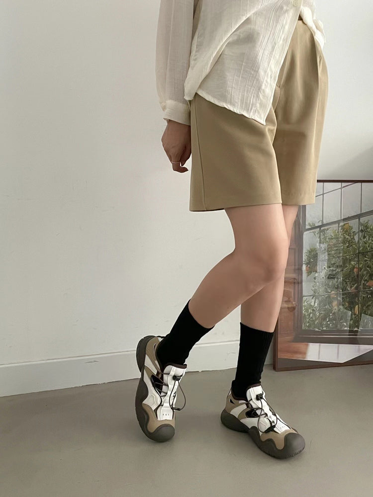 機能縷空細節休閒鞋