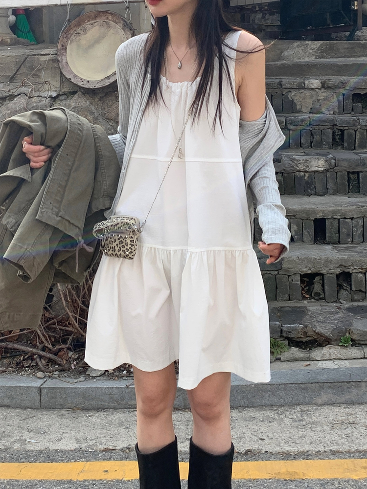 美背抓皺綁帶細節連身裙