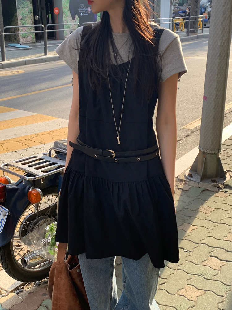 美背抓皺綁帶細節連身裙