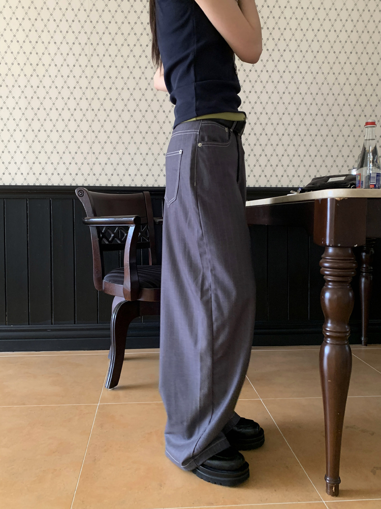 U領扣鈕細節背心