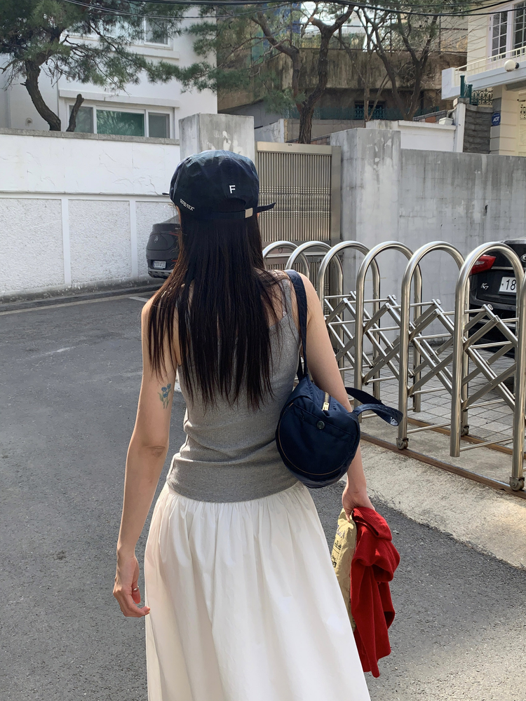美色細帶基礎休閒背心