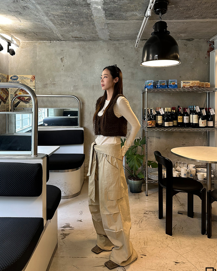 透膚彈性基礎上衣