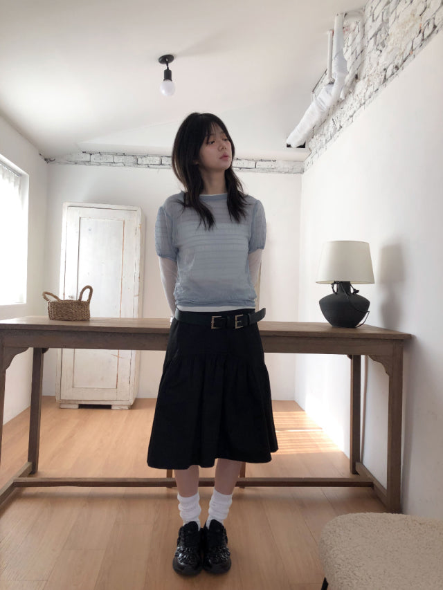 透膚皺紋理束口細節上衣