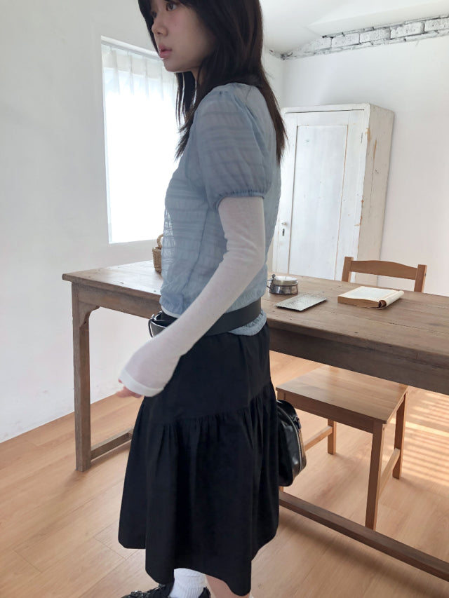 透膚皺紋理束口細節上衣