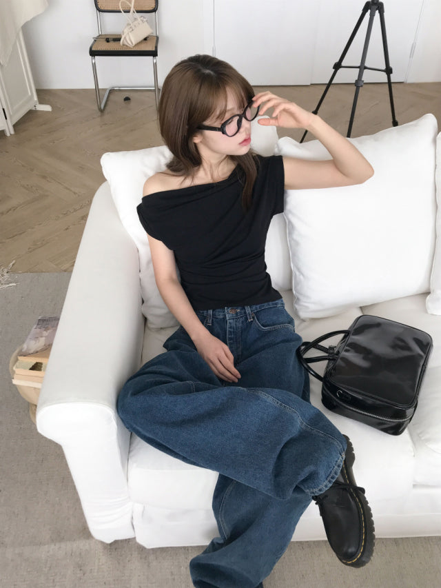 美肩側抓皺修腰上衣
