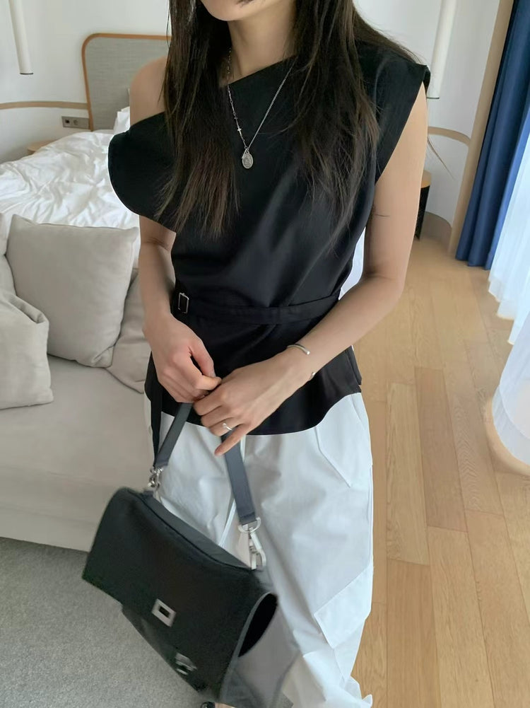 美肩腰帶細節上衣