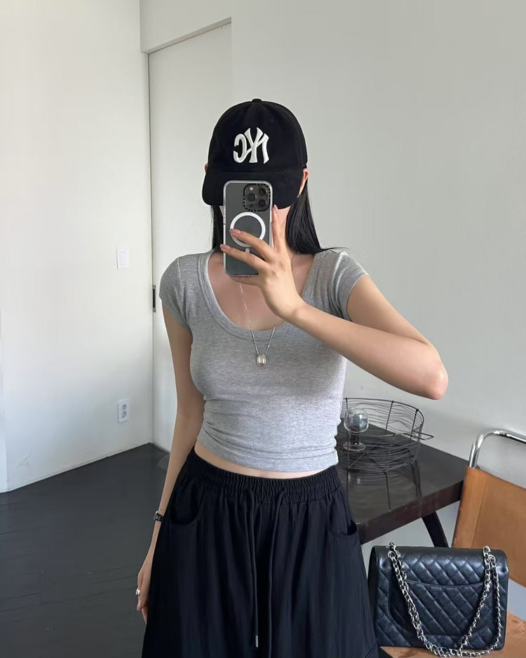 美色親膚U領修身上衣