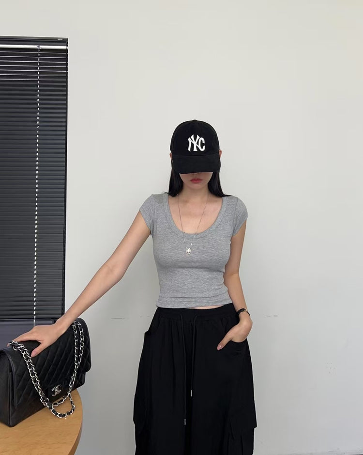 美色親膚U領修身上衣