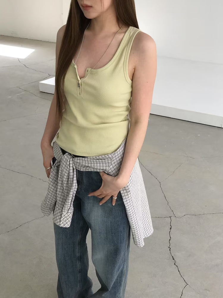 美色暗扣U領細節背心