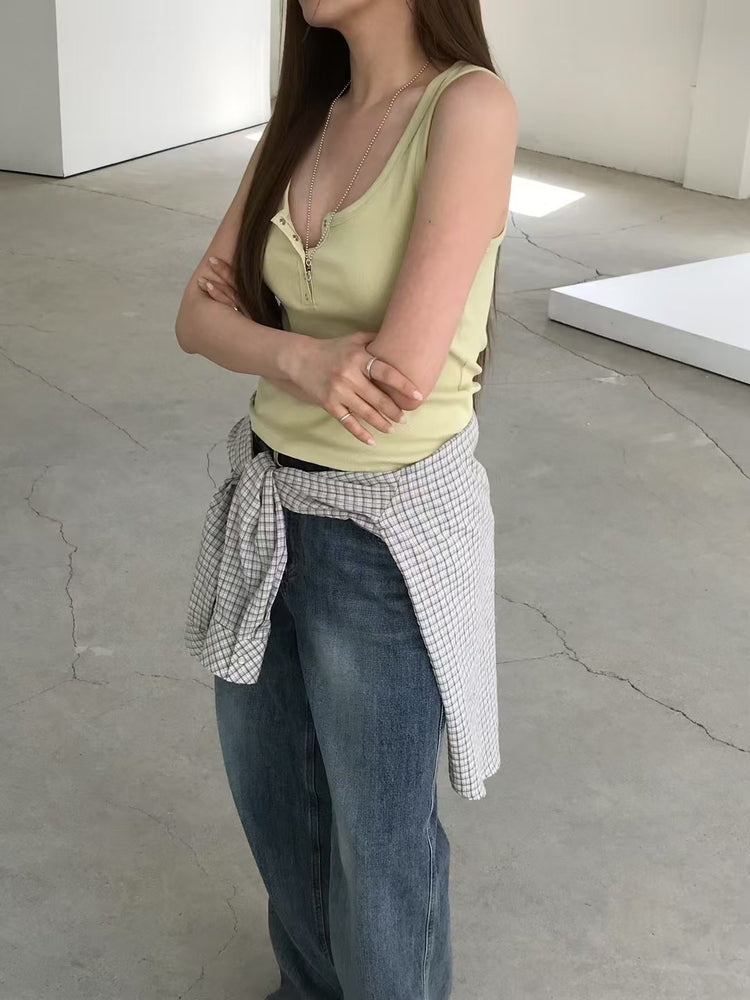 美色暗扣U領細節背心
