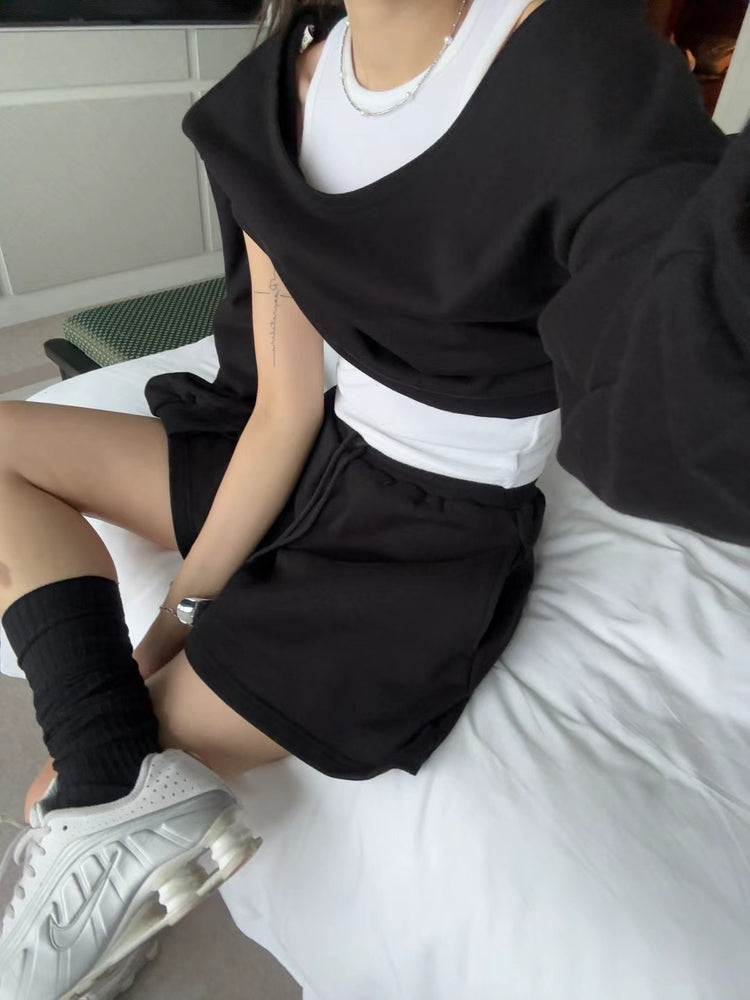 美肩線深V設計休閒套裝