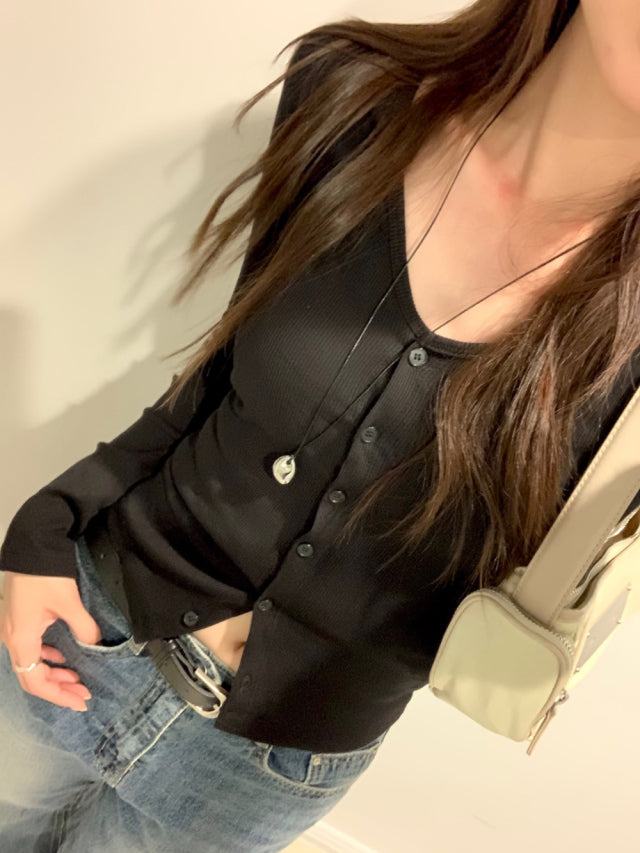 排鈕u領修腰上衣