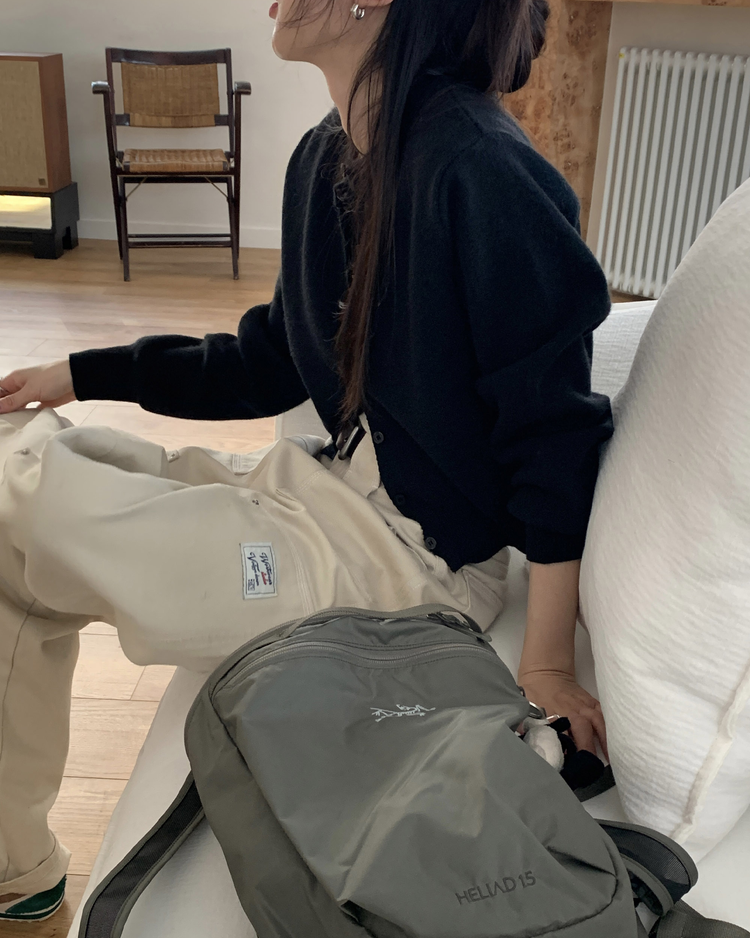 美色排鈕修腰針織衫