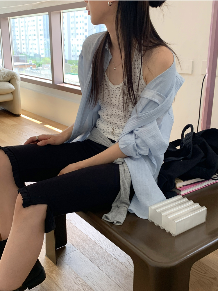 微透膚暗條紋寬鬆襯衫