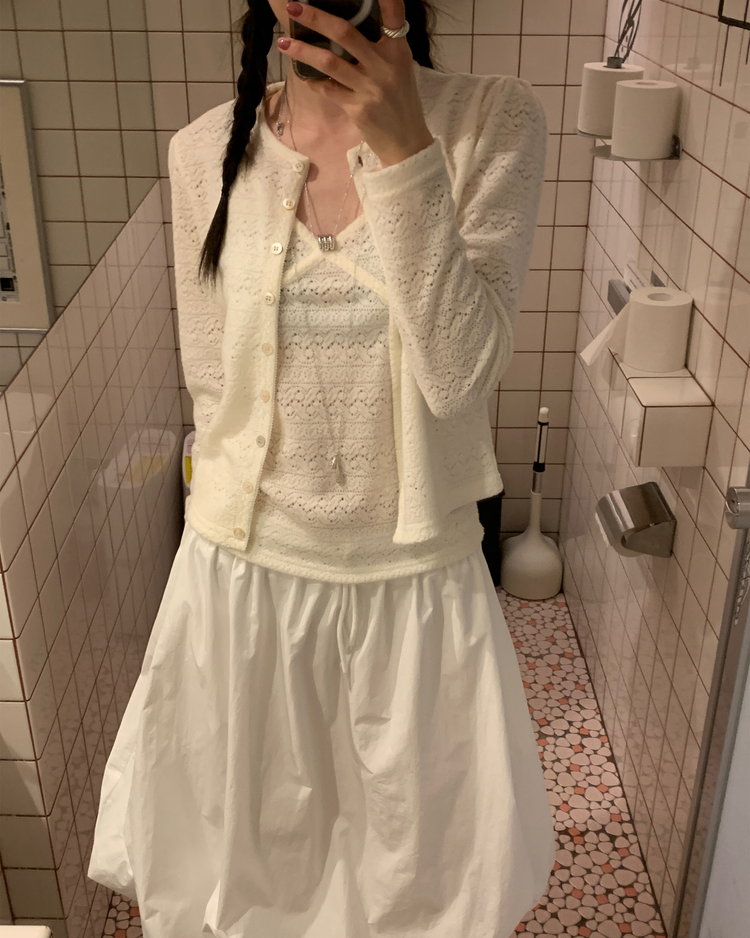 蕾絲縷空花紋細節排鈕上衣