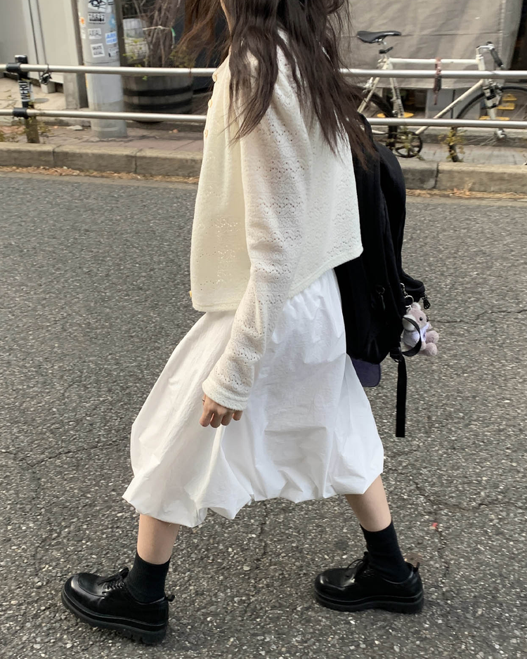 蕾絲縷空花紋細節排鈕上衣