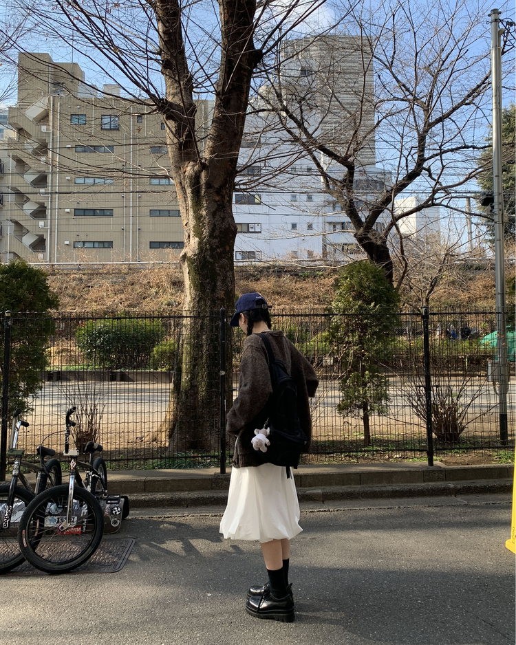 極簡抽繩中長泡泡裙