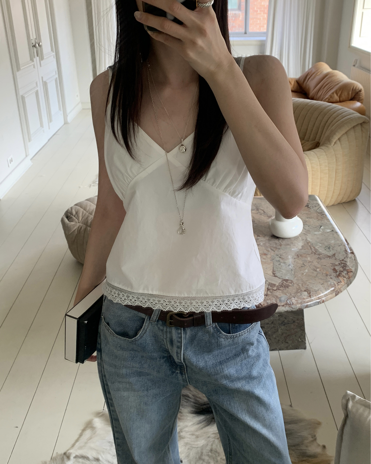 美刷色口袋細節長腿牛仔褲