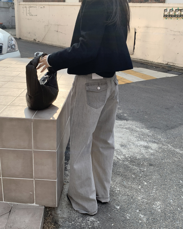 美刷色口袋細節長腿牛仔褲
