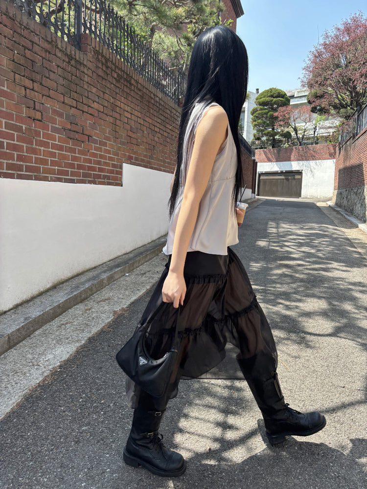 透紗邊細節V領上衣