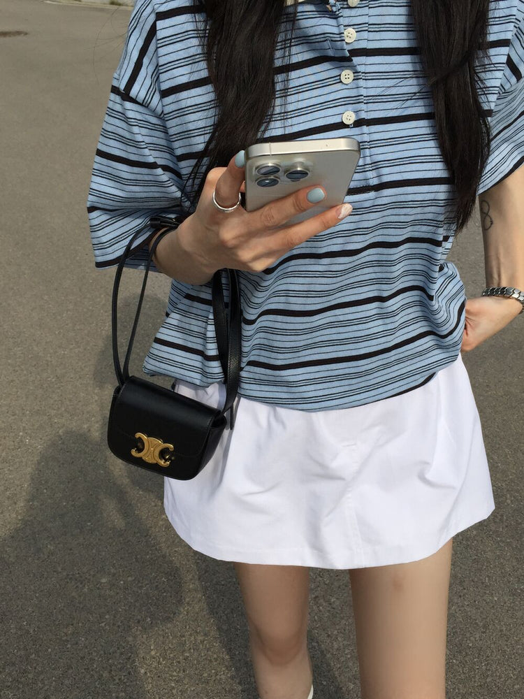 Polo領撞色條紋細節休閒上衣