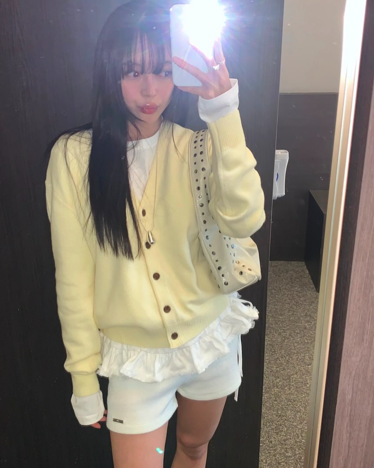 美色親膚V領排鈕針織外套
