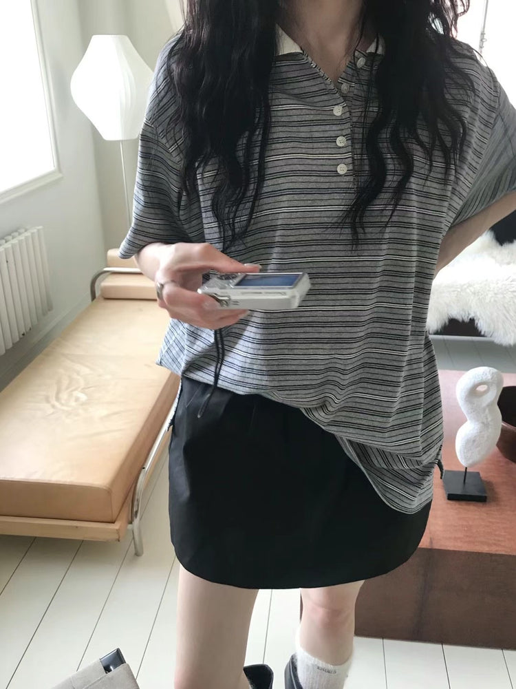 Polo領撞色條紋細節休閒上衣