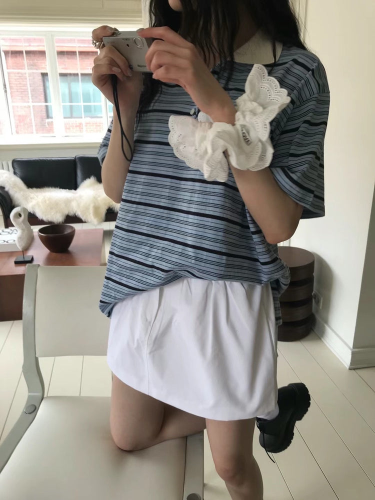 Polo領撞色條紋細節休閒上衣